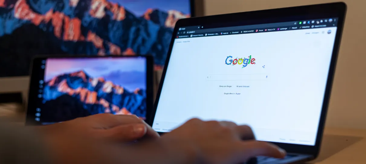 person searching on google